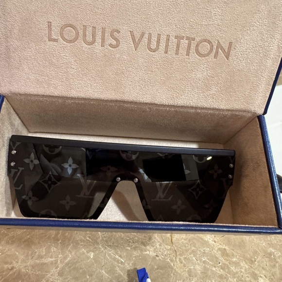 Louis Vuitton Other - Perfect Louis Vuitton Waimea Sunglasses